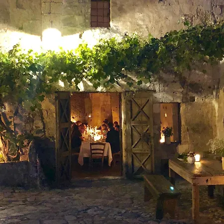 Sextantio Le Grotte Della Civita 4*