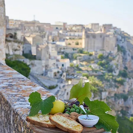 Sextantio Le Grotte Della Civita Matera