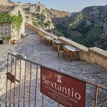Sextantio Le Grotte Della Civita 4* Ματέρα