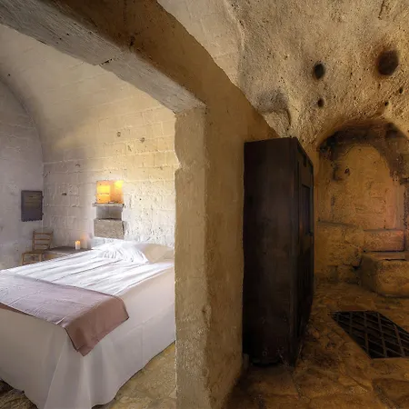 Hotel Sextantio Le Grotte Della Civita 4*
