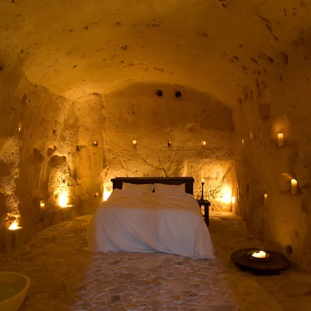호텔 Sextantio Le Grotte Della Civita 4*