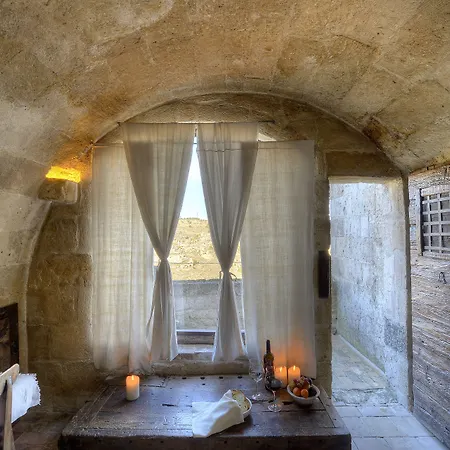 Sextantio Le Grotte Della Civita Hotel