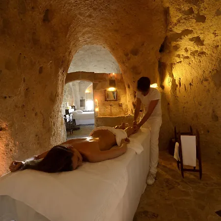 Sextantio Le Grotte Della Civita Hotel