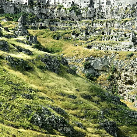 Sextantio Le Grotte Della Civita 4*