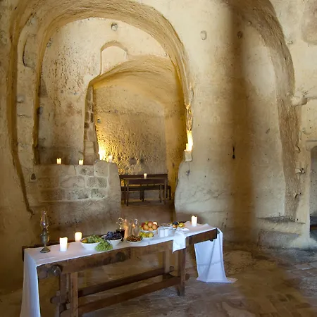 Hotel Sextantio Le Grotte Della Civita