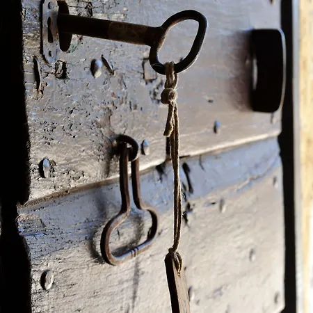 Sextantio Le Grotte Della Civita Hotel 4*