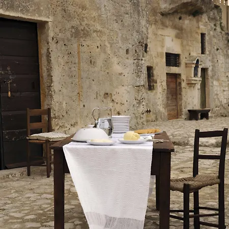 Hotel Sextantio Le Grotte Della Civita
