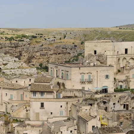 Sextantio Le Grotte Della Civita Hotel