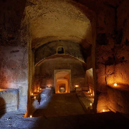Hotel Sextantio Le Grotte Della Civita 4*
