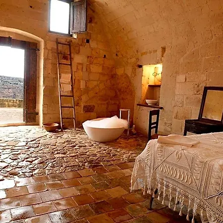 Hotel Sextantio Le Grotte Della Civita 4*