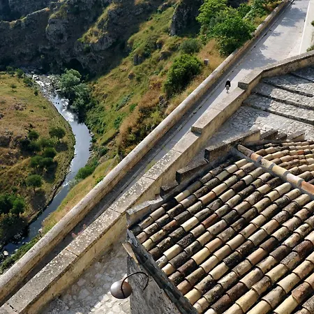 Sextantio Le Grotte Della Civita Hotel