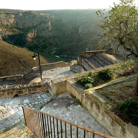 Hotel Sextantio Le Grotte Della Civita