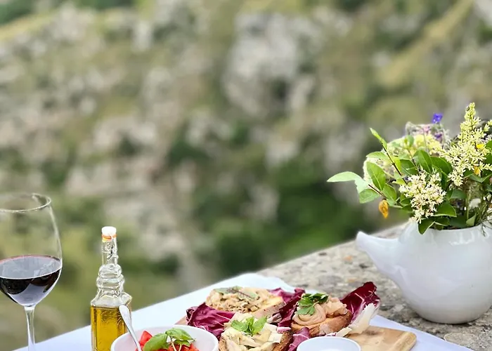 Sextantio Le Grotte Della Civita Hotel 4*