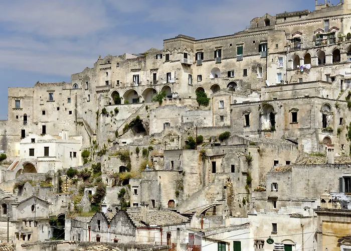 Sextantio Le Grotte Della Civita Hotel 4*